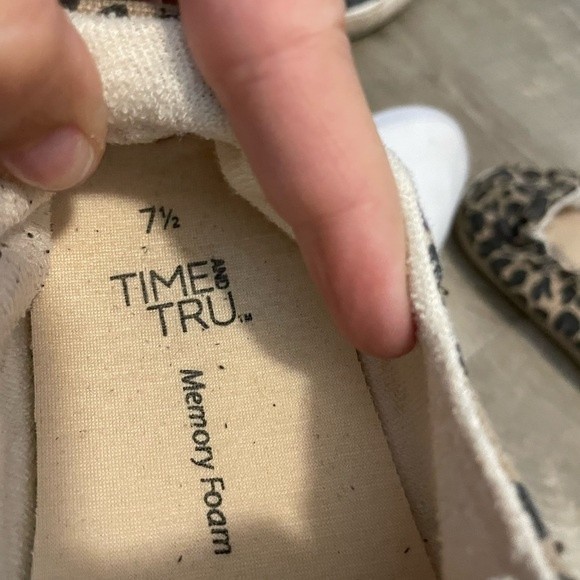 Time & Tru Women’s Leopard Print Casual Sneaker Size 7.5 - Picture 3 of 3